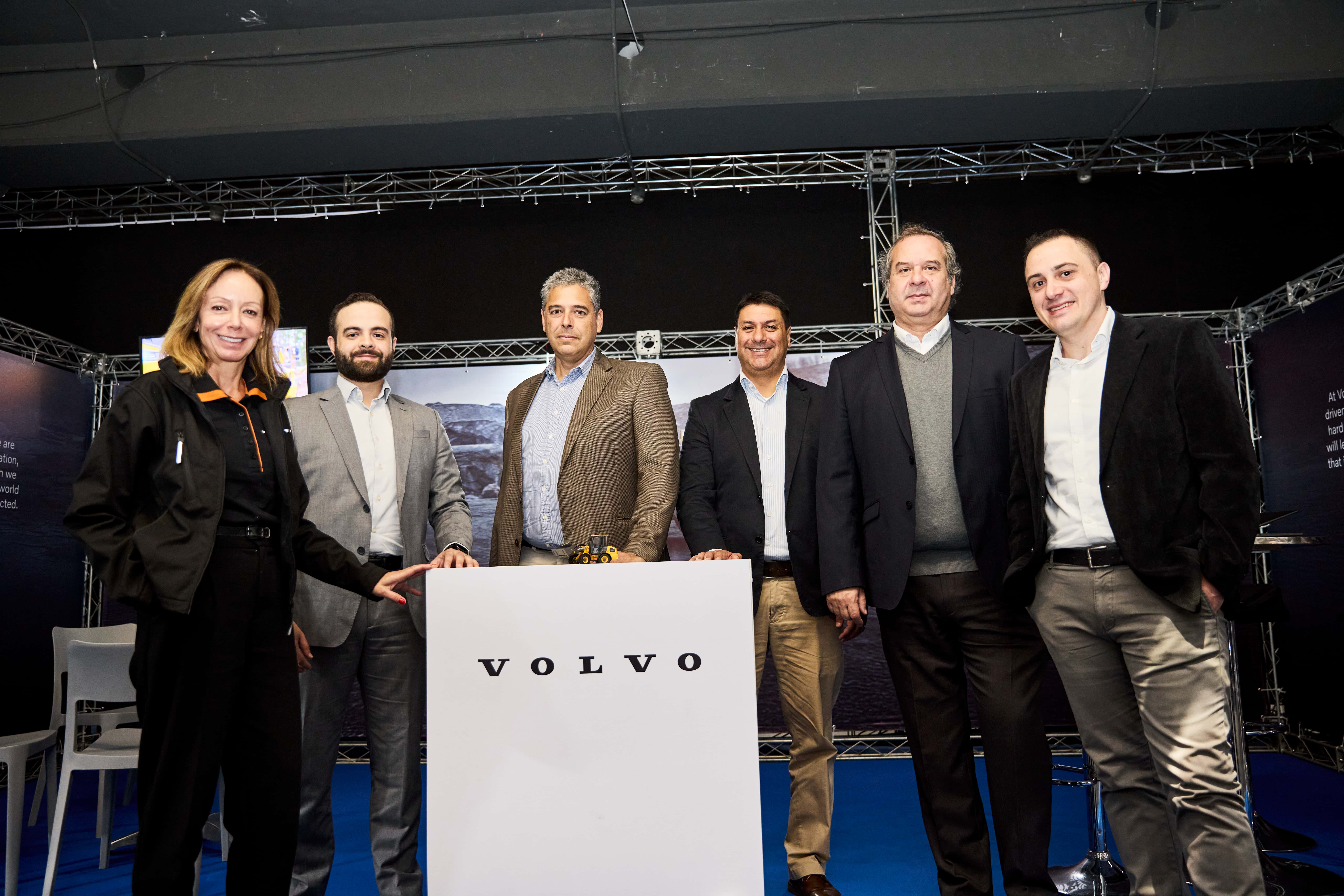 Representantes de Volvo CE y SKC.
